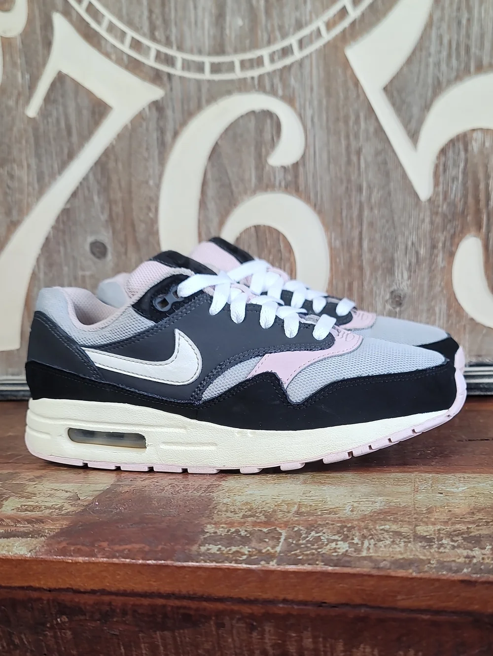 Nike Women’s Air Max 1 